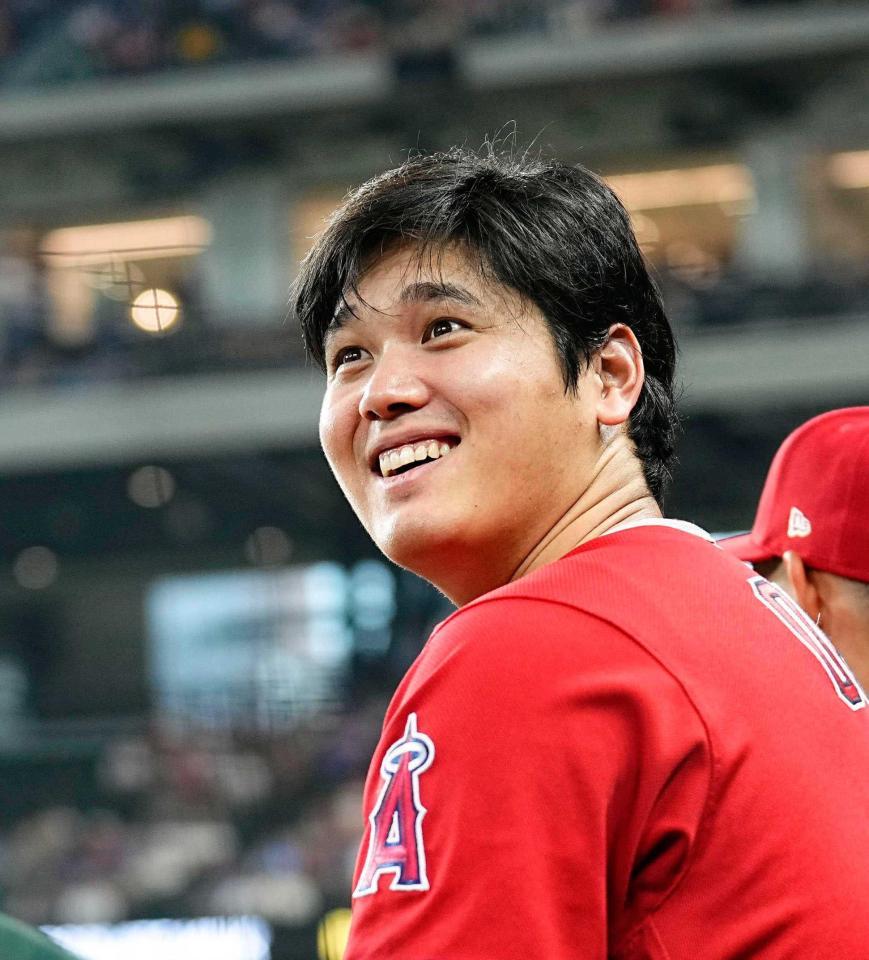 　ドジャースへの移籍を発表した大谷（共同）