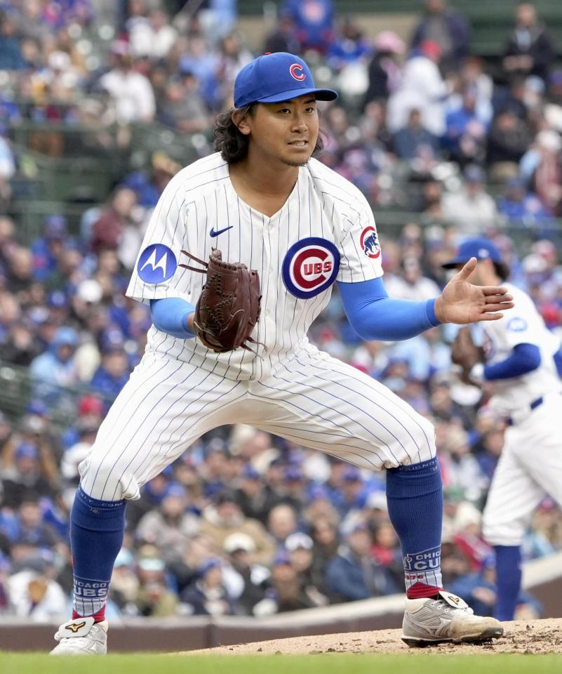 　パドレス戦の４回、無得点に抑え喜ぶカブス・今永。２勝目を挙げた（共同）