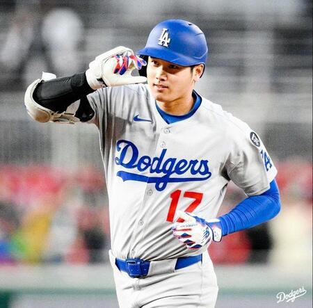 　３回、４号同点２ランを放った大谷（ロサンゼルス・ドジャース提供）