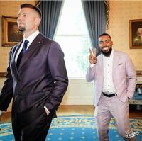 　ホワイトハウスを訪問し、ピースサインのＴ・ヘルナンデス（ロサンゼルス・ドジャース提供）