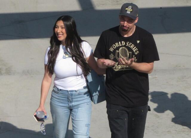 　ドジャースのブレーク・スネルと妻・ヘイリーさん