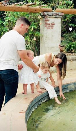 　スミスの妻・カラさんのインスタグラム（ｃａｒａｍａｒｔｉｎｅｌｌｓｍｉｔｈ）より