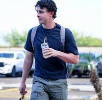 　キャンプ施設に入るロブロウスキー（ロサンゼルス・ドジャース提供）