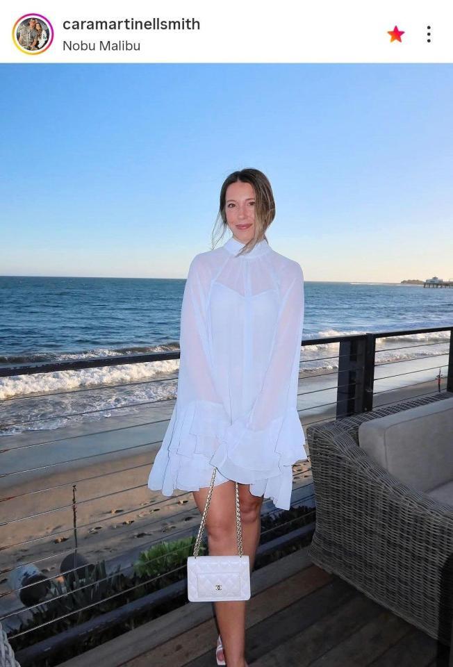 　スミスの妻・カラさんのインスタグラム（ｃａｒａｍａｒｔｉｎｅｌｌｓｍｉｔｈ）より