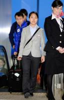 ソチから帰国した高梨沙羅=成田空港(撮影・開出 牧)