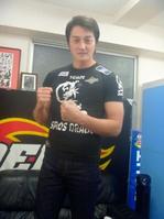 DEEP69IMPACTで韓国人ファイターのセコンドを務める俳優・本宮泰風