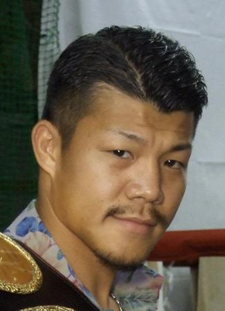 ボクシングの元世界３階級王者・亀田興毅