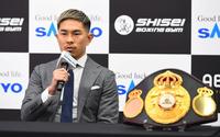 　ＷＢＡ世界Ｓフライ級タイトルマッチ、ホスベル・ロペス戦が決まった井岡一翔（撮影・三好信也）
