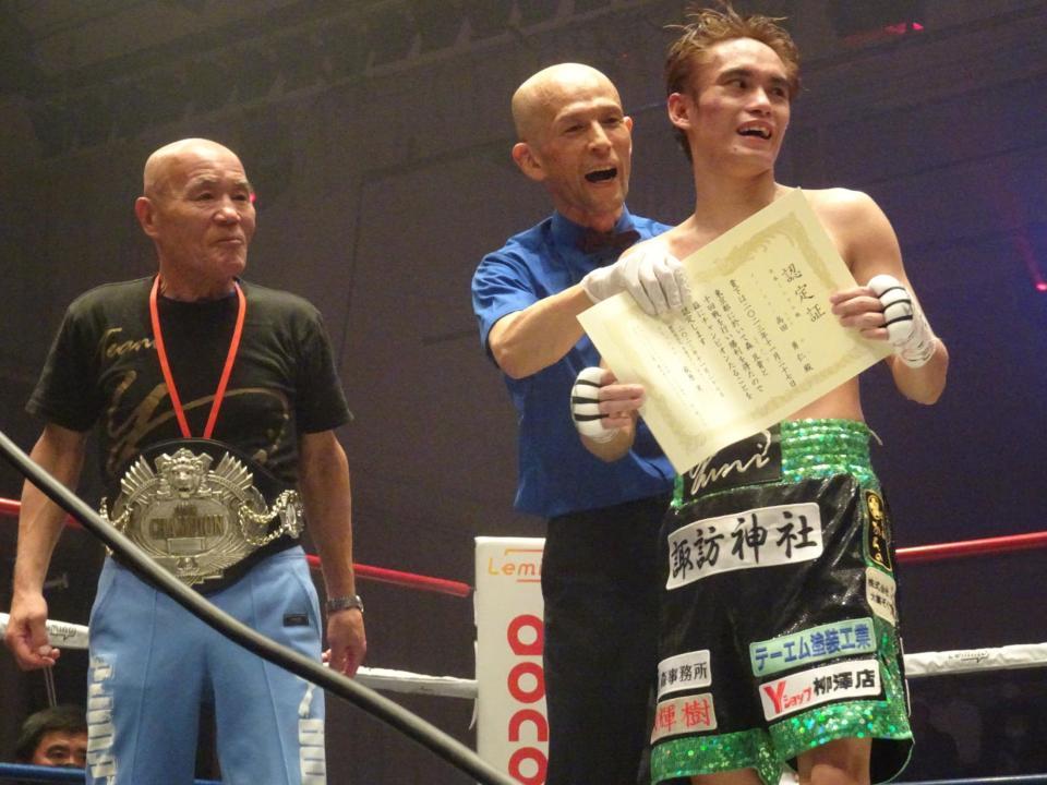 　日本ミニマム級王座防衛を果たした高田勇仁
