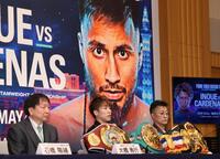 　ラモン・カルデナスについて話す世界スーパーバンタム級４団体統一王者・井上尚弥（中央）＝撮影・佐々木彰尚