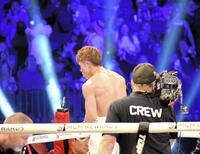 　カルデナスにＴＫＯ勝ちし、コーナーに上って歓喜の声を挙げる井上尚弥