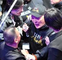 　怒るエンセン井上