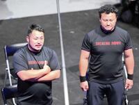 　オーディションに登場したりゅう君（左）とレフリー金野