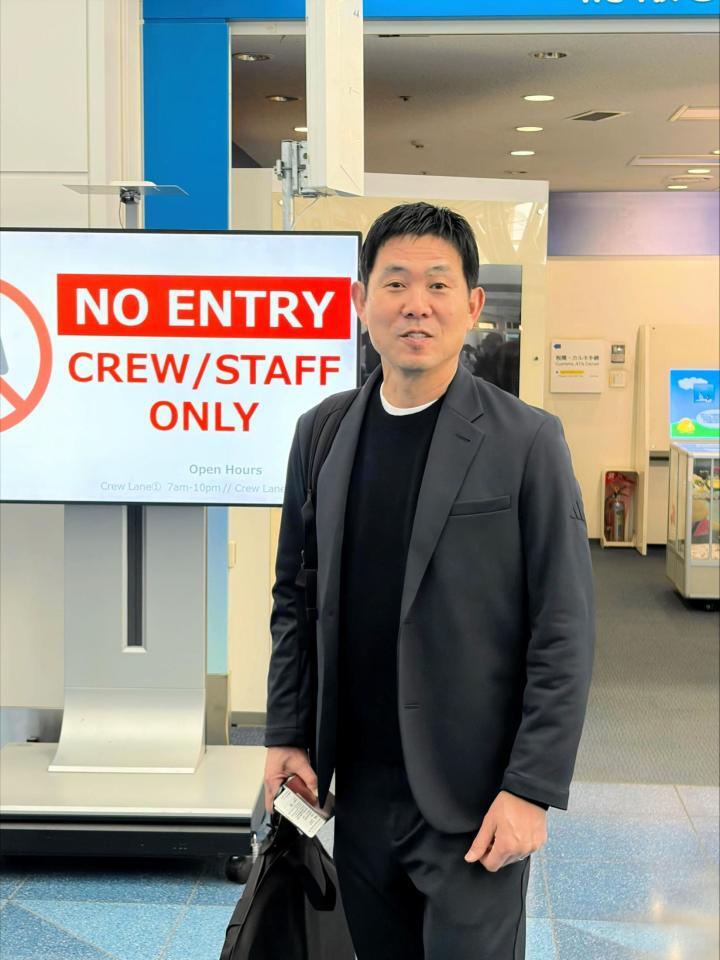 　Ｗ杯組み合わせ抽選会に向けて米・ワシントンへ出発したサッカー日本代表の森保一監督