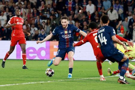 　リバプール戦で追加点を挙げるパリ・サンジェルマンのクバラツヘリア＝パリ（ロイター＝共同）