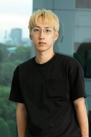 　作家の朝井リョウさん