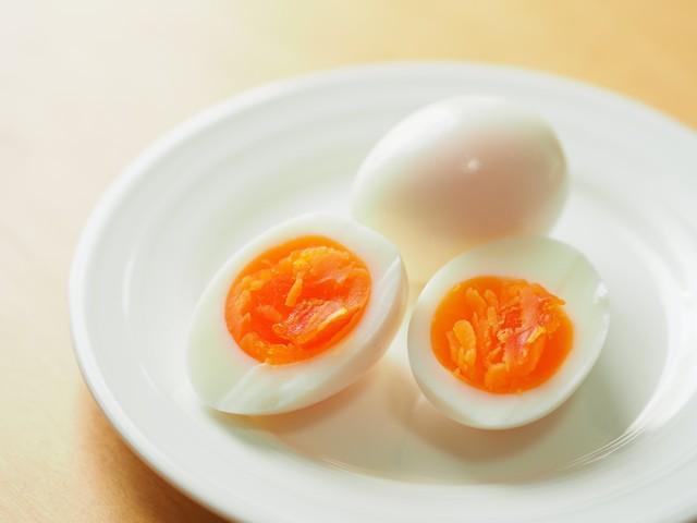 きれいなゆで卵を作りたかったのに…（MAVELIQUE/stock.adobe.com）