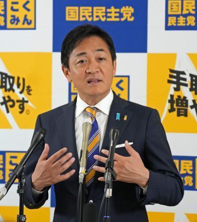 　記者会見する国民民主党の玉木代表＝２９日午前、国会