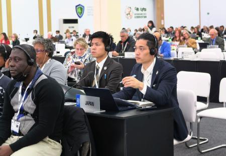 　ワシントン条約の締約国が開いた全体会合＝４日、ウズベキスタン・サマルカンド（共同）