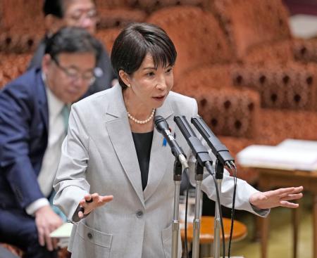 　参院予算委の集中審議で答弁する高市首相＝７日午前