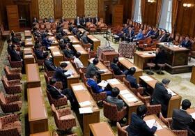 　政治資金規正法改正案などを巡り、各党派の意見表明を実施した衆院政治改革特別委＝４日午後