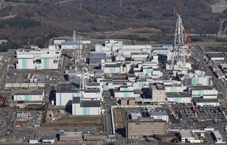 　日本原燃の使用済み核燃料再処理工場＝２０２３年、青森県六ケ所村