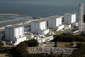 　東京電力福島第２原発。（左から）４号機、３号機、２号機、１号機＝２００８年１０月