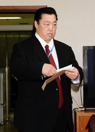 日本相撲協会理事選への立候補の届け出に訪れた北の湖親方（代表撮影）