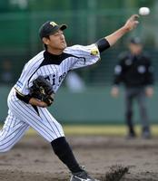 7回を8奪三振の力投で勝利に貢献した阪神・小嶋(撮影・保田叔久)