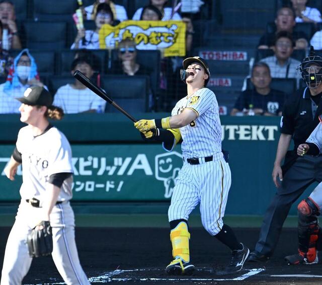 考え方が問われる阪神・佐藤輝の中飛