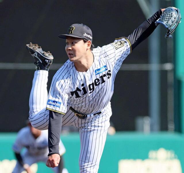 　６回表に登板し、１イニングを無失点に抑えた木下（撮影・立川洋一郎）