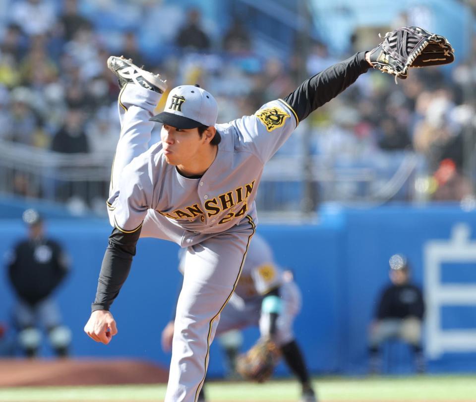 　５回に登板し力投する工藤（撮影・西岡正）