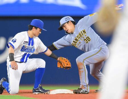 　５回、二盗を決める小幡（撮影・伊藤笙子）