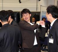 　ミーティングに参加した森下（撮影・田中太一）