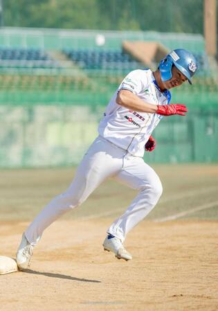 　兵庫ブレイバーズ時代の山崎