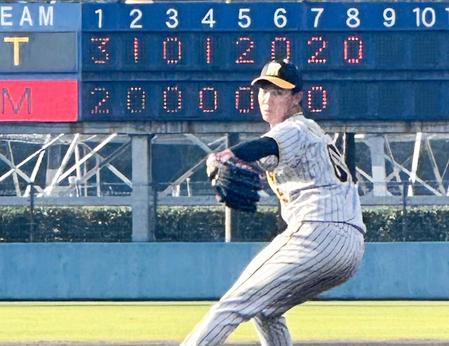 　７点リードの８回に登板した湯浅