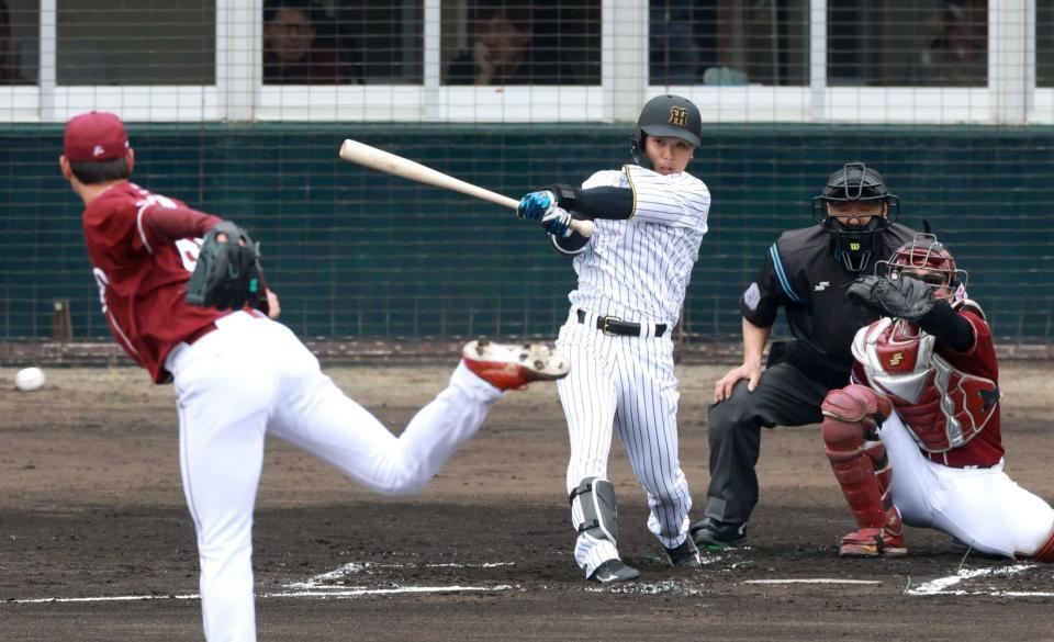 　１回、島田は右前打を放つ