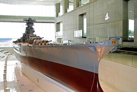 　来場者数が１００万人を突破した大和ミュージアム内にある１０分の１サイズの戦艦大和