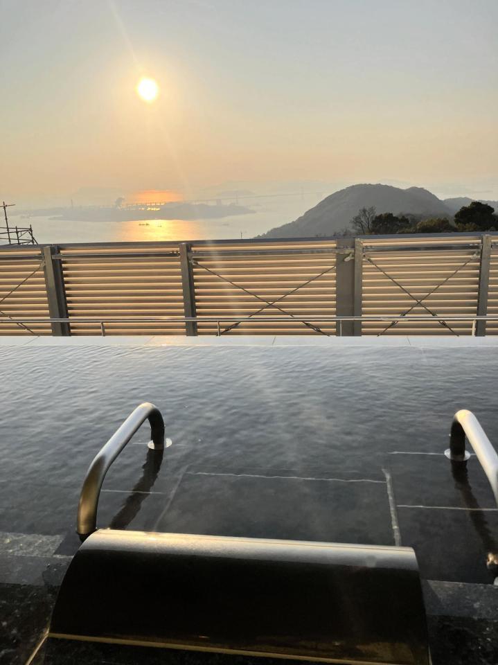 　露天風呂からの瀬戸内の絶景