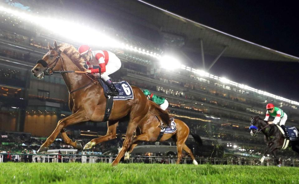 　ダービー馬の力を世界に見せつけたダノンデサイル（左）＝共同