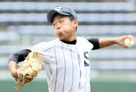 新庄ー呉商業　８回を投げ、１安打１１三振を奪った新庄のエース・田口投手＝呉二河（撮影・北村雅宏）