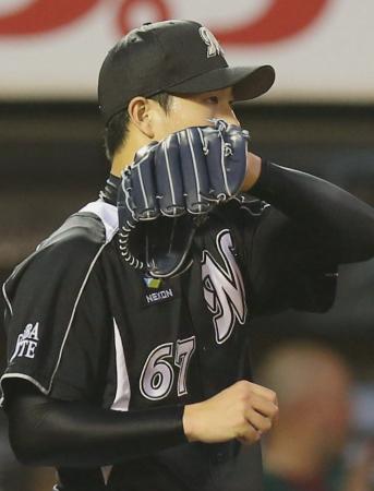 　５回、嶋の犠飛で２点目を失った西野