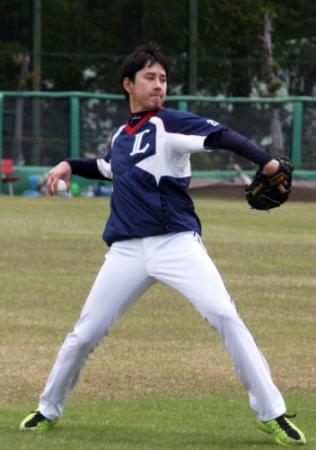 西武第二球場で調整する西武・野上