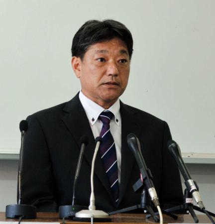 　監督に就任した乗松征記氏