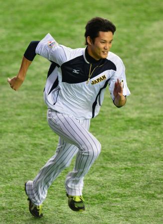 　日米野球第４戦での先発登板に向け調整する藤浪