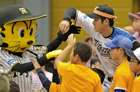 日本ハム 大谷 小学生の質問に苦笑い 野球 デイリースポーツ Online