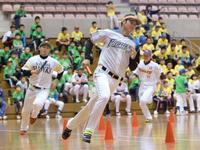 大谷投手らが福島で「運動会」