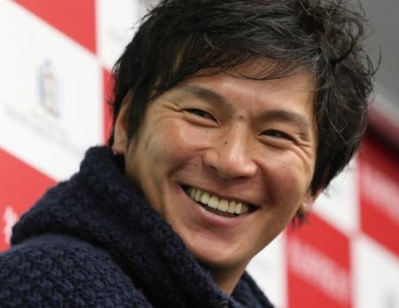 トークショーで笑顔を見せる野本