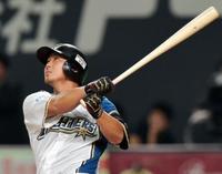 ハム・中田 10打席目に出た!今季1号