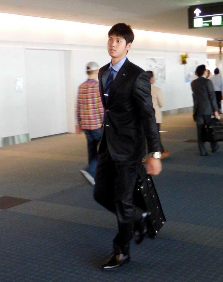 　栗山監督の誕生日に勝利を誓った大谷